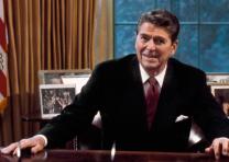 Ronald Reagan in the Oval Office, 1986. (Carol M. Highsmith Archive, Library of Congress, Prints and Photographs Division)