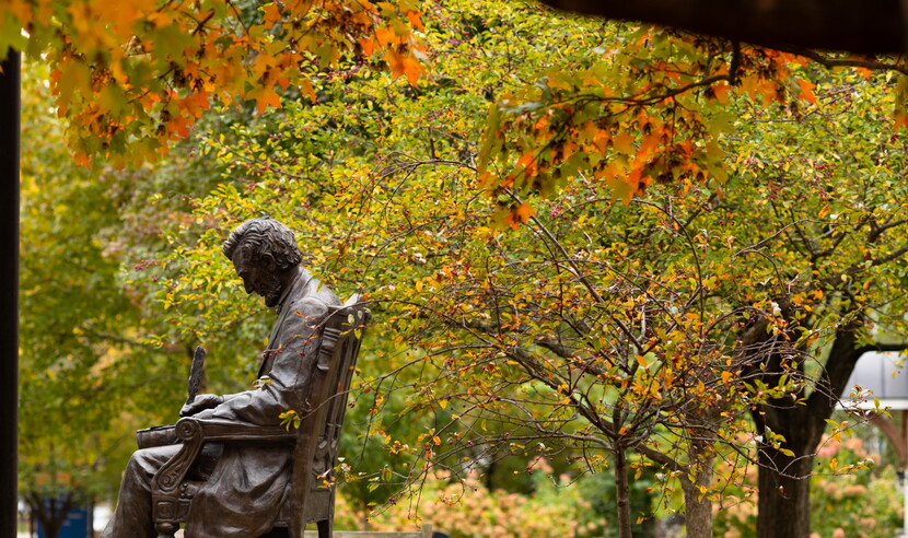 Lincoln Statue on Gettysburg College Campus