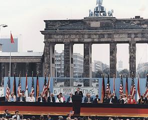Ronald Reagan at the Berlin Wall, 1987 (Ronald Reagan Library)