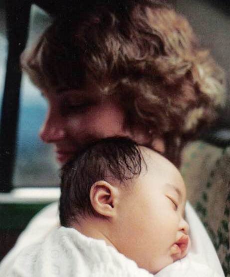 Kira Donnell and her adoptive mother in a Seoul taxicab on their first day as a family, August 1983. Courtesy of Kira Donnell.