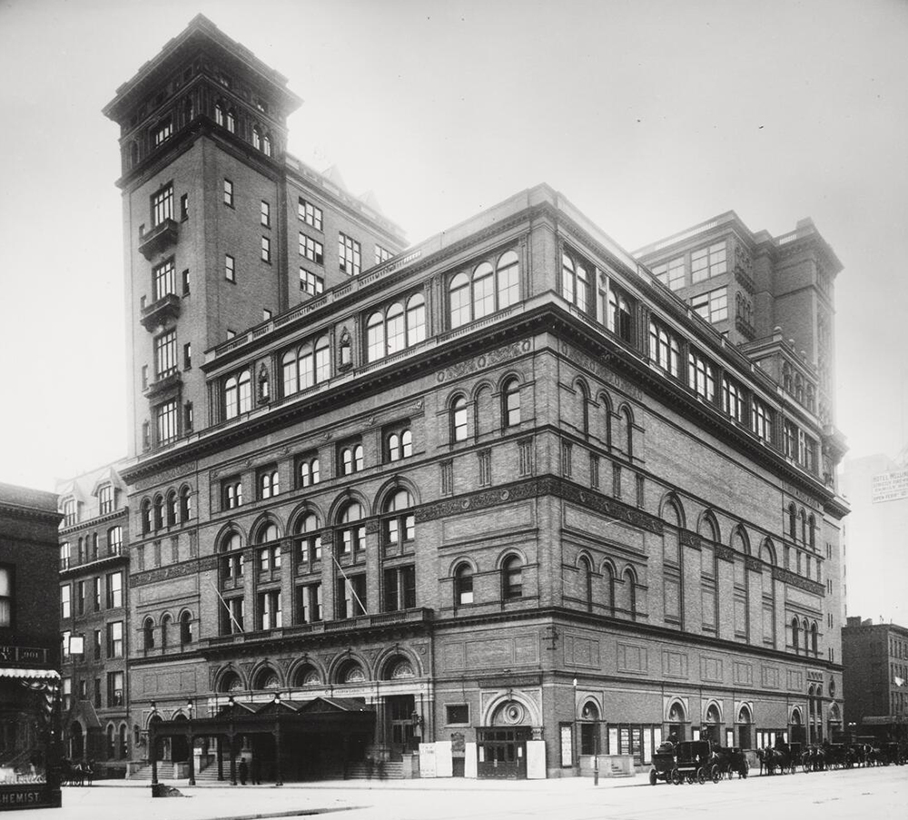 Carnegie Hall, 1899 (Courtesy of Carnegie Hall Rose Archives, Carnegie Hall Building Collection)