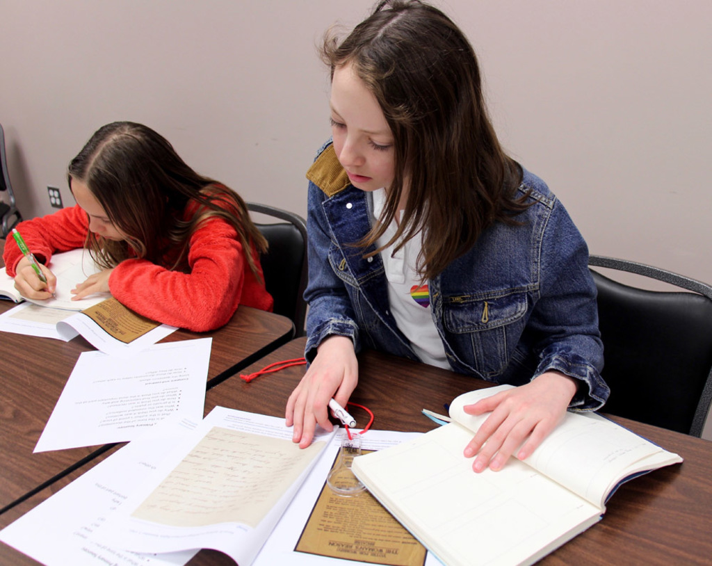 Students visit the Gilder Lehrman Collection in 2019.
