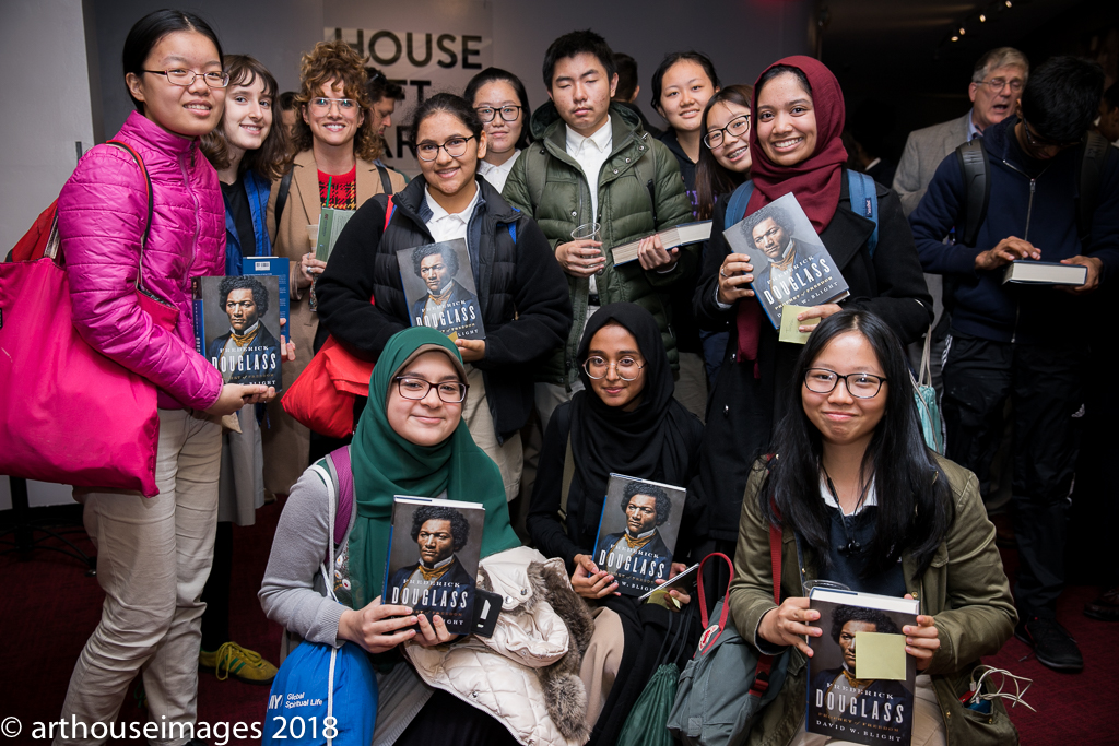 Gilder Lehrman Affiliate School students holding their free signed books.