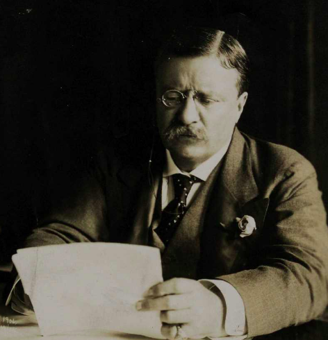 Photograph of Theodore Roosevelt at his desk, ca. 1907 (Gilder Lehrman Institute, GLC07002.77)