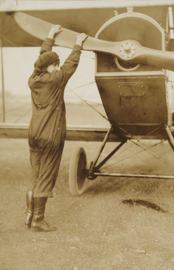 Amelia Earhart to her former flight instructor, Neta Snook, 1929