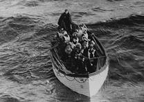 Lifeboat carrying Titanic shipwreck survivors. (National Archives) Lifeboat carrying Titanic shipwreck survivors. (National Archives)