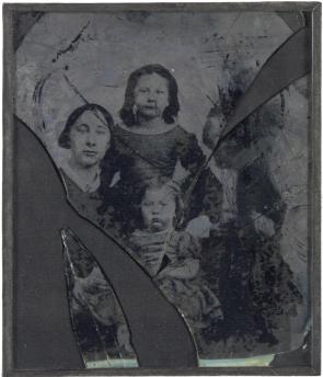 Libby, Georgina, Leon and Lucy Tillotson, circa 1862.