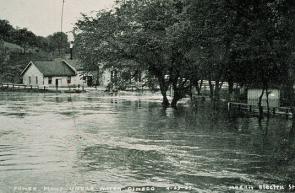 The Great 1927 Mississippi River Flood by Steve Nicklas, NOS, NGS, from Wikimedi