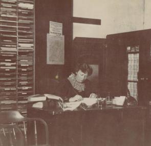 Effie Coon Sandusky, Clerk of the District Court, Meade County, Kansas, 1897–1900. (Courtesy of Wendy Chmielewski and Jill Norgren)