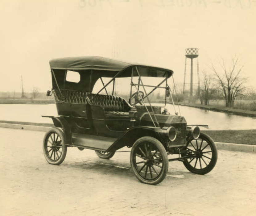 Photo of Ford Model T car.