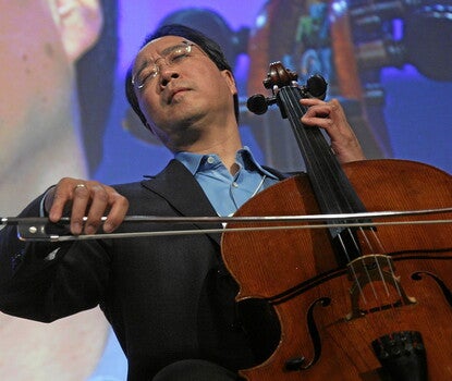 Yo-Yo Ma, Cellist, USA plays the cello during the 'Presentation of the Crystal Award' at the Annual Meeting 2008 of the World Economic Forum in Davos, Switzerland, January 25, 2008.