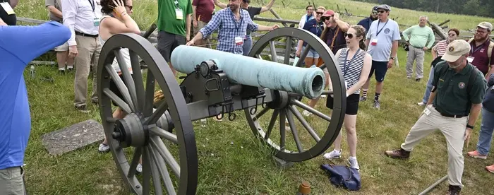 Teachers on the Gettysburg Battlefield with cannon