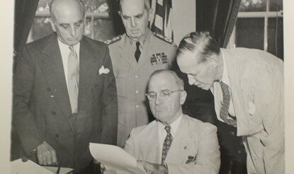 White House Huddle (Truman and 3 advisors) 